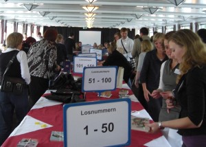 CIMG7756_sm Tombola: Gewinnen konnte jeder auf dem Azubischiff!